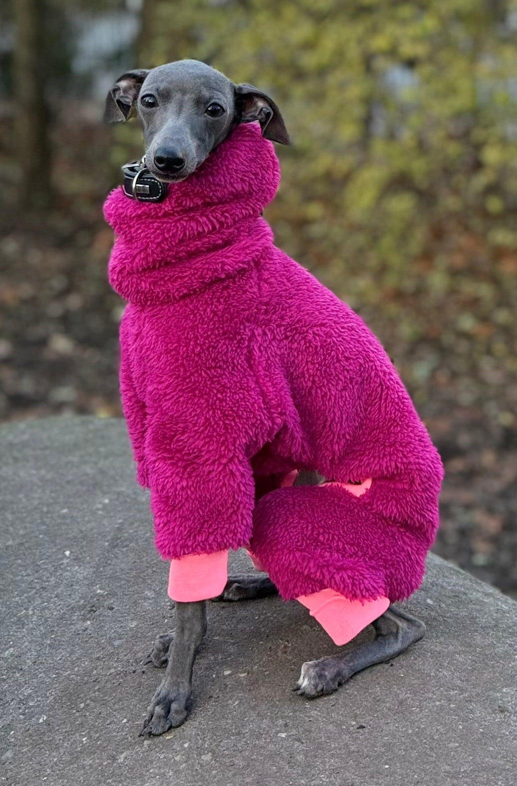 Urban Fleece Anzug pink – handgefertigt & maßgeschneidert