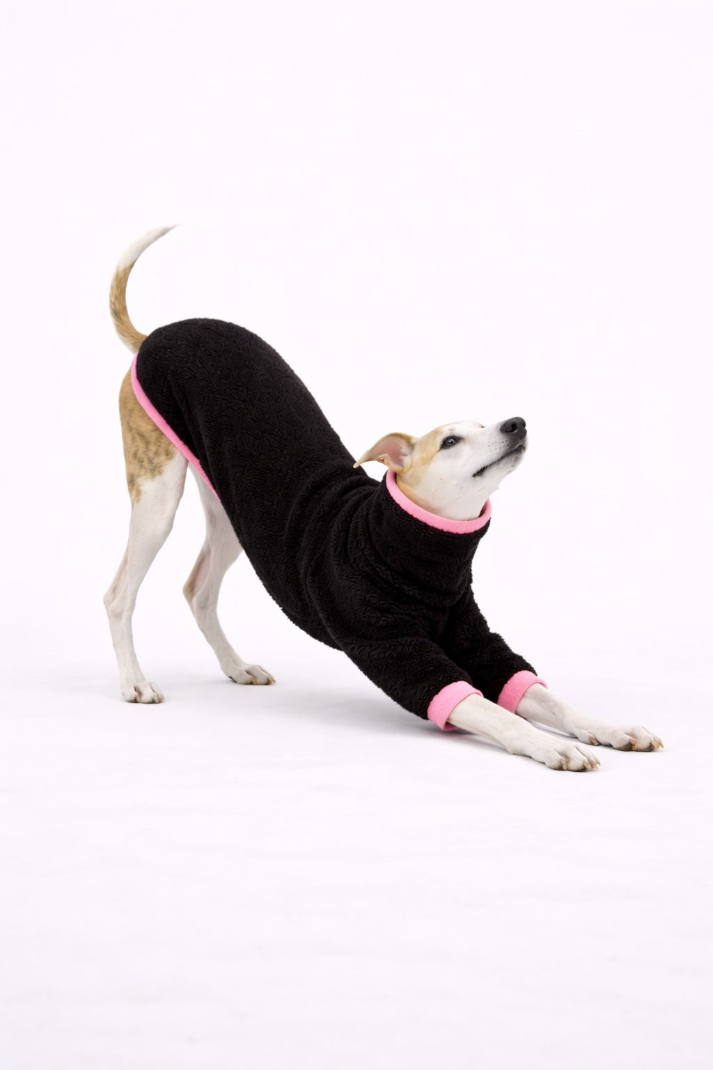 Urban Fleece Sweater schwarz mit neon pink
